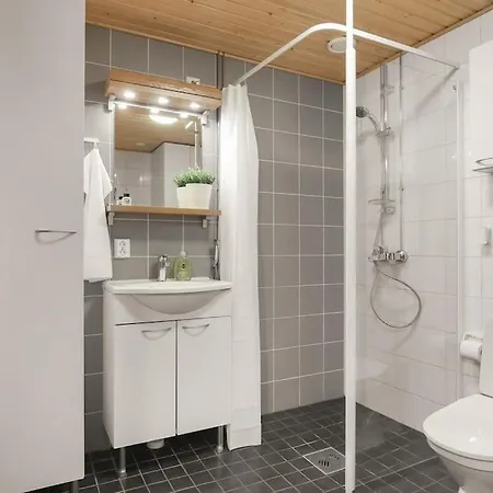 Kotimaailma - Viihtyisae Saunallinen Kaksio, Leppaevaara アパート *